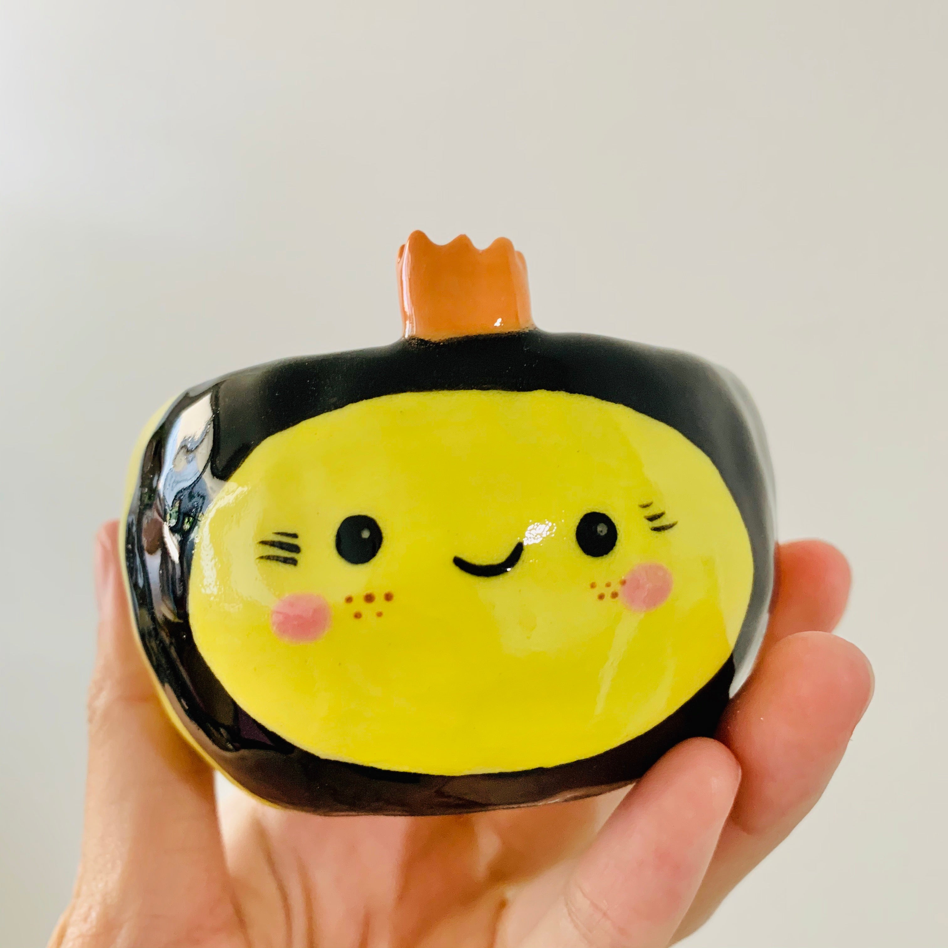 Queen Bee mini snack/trinket bowl