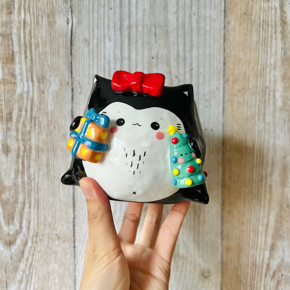 FESTIVE CAT POT with Christmas tree and present friend, photo 1 of 9