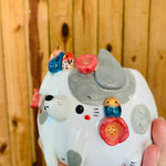 Grey spotty doggo pot with bird friends