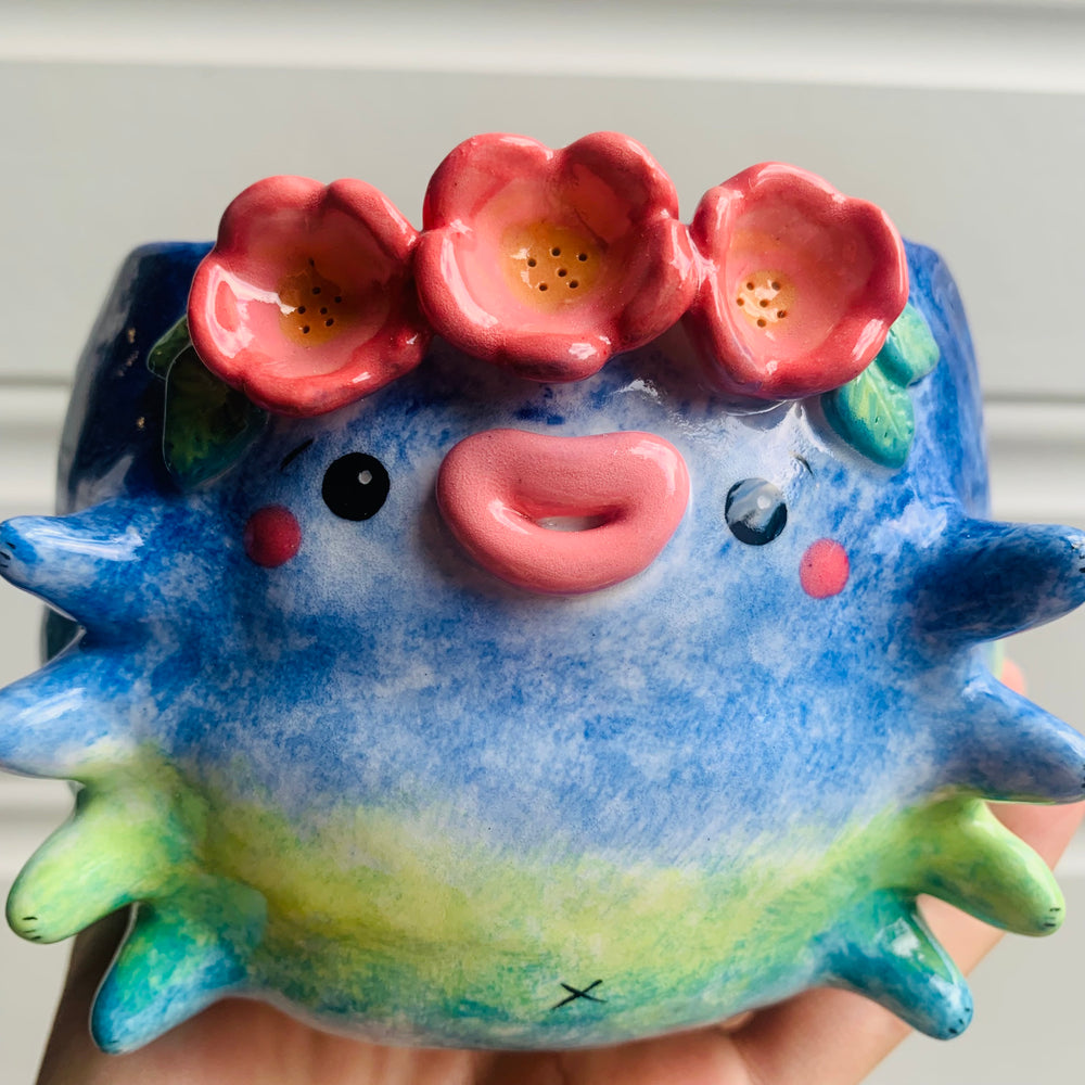 Spotchy Ocean tardigrade pot, photo 7 of 7