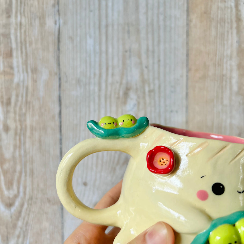 DUMPLING MUG with peas in a pod friends, photo 6 of 7