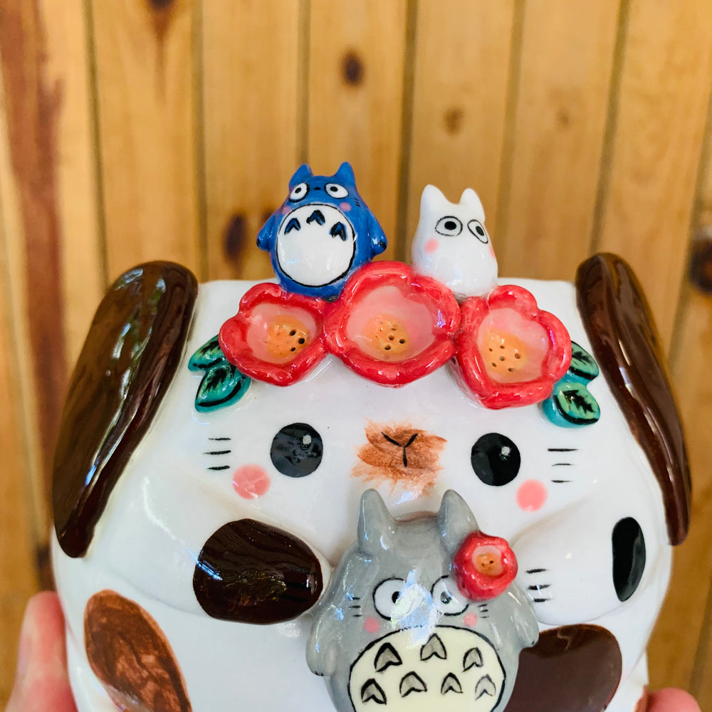 Spotty flower crown bunny pot with Totoro friends, photo 6 of 8