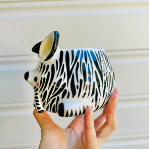 Zebra pot