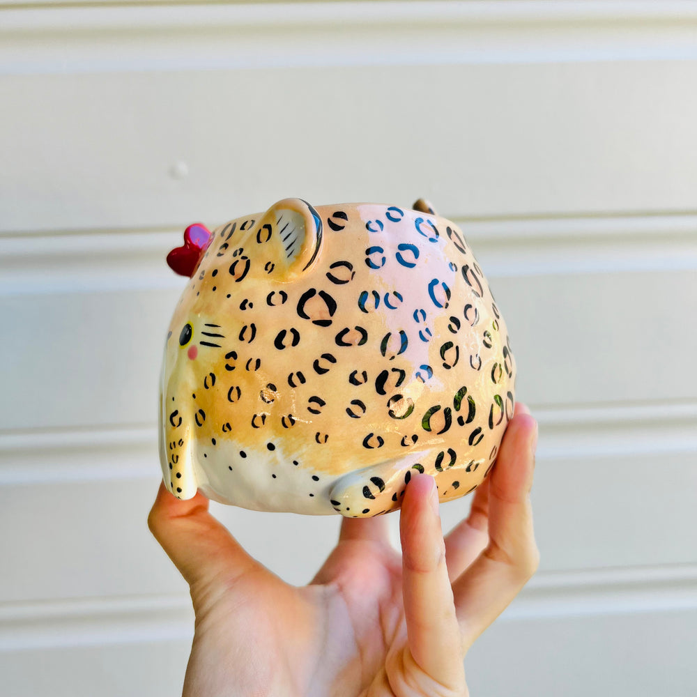 Leopard pot, photo 3 of 5