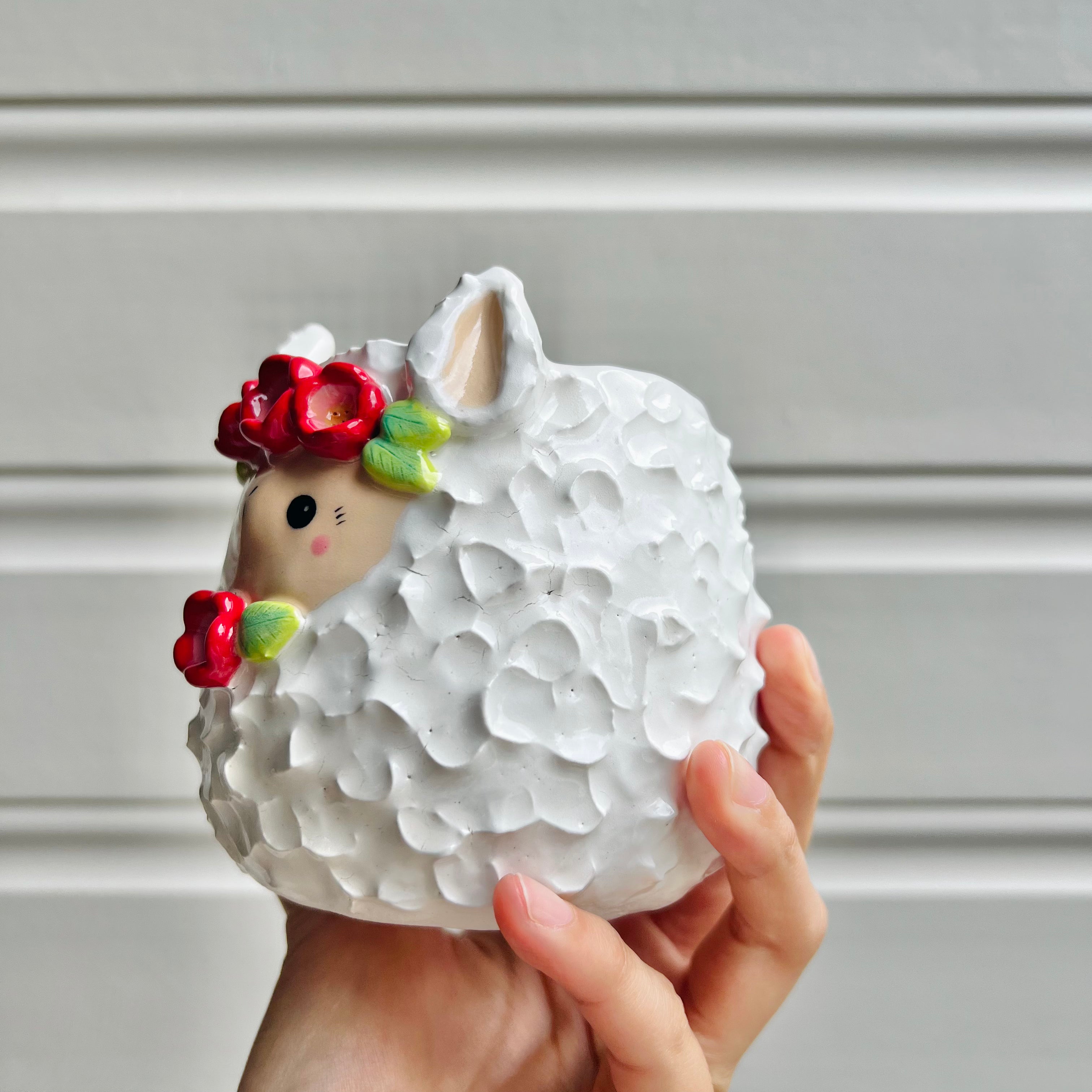 Flowery llama pot