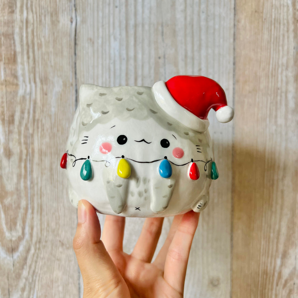 CHRISTMAS LIGHTS GREY CAT POT, photo 1 of 6