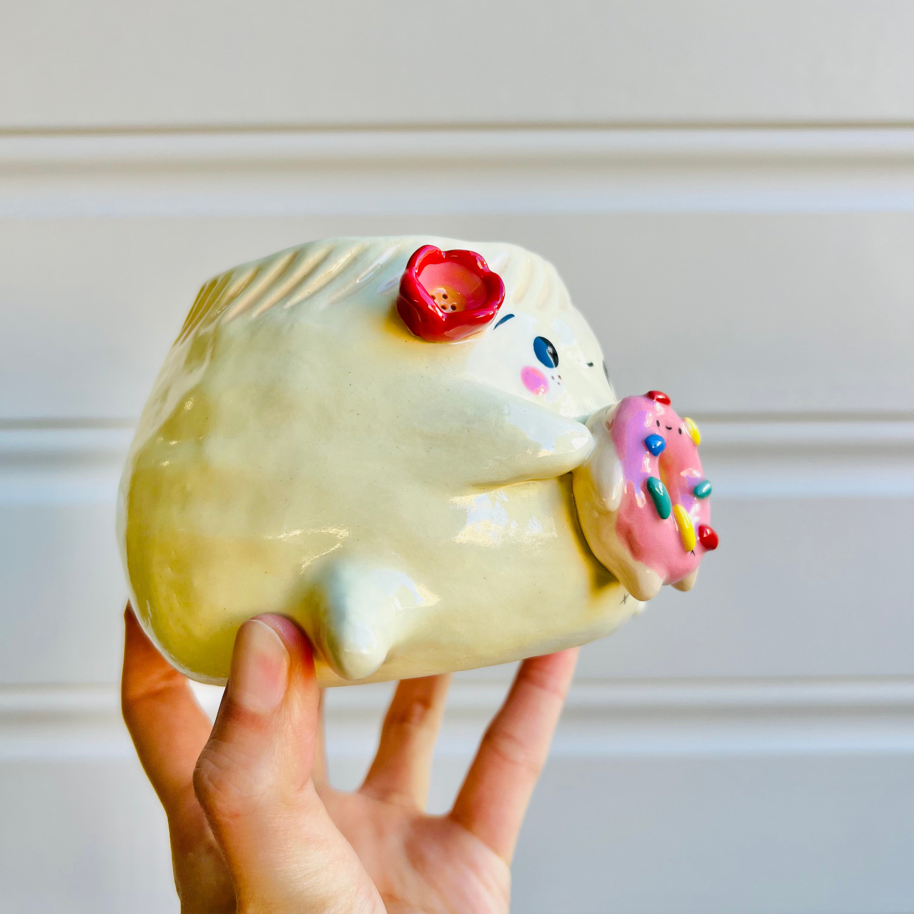 Dumpling VASE with donut friend