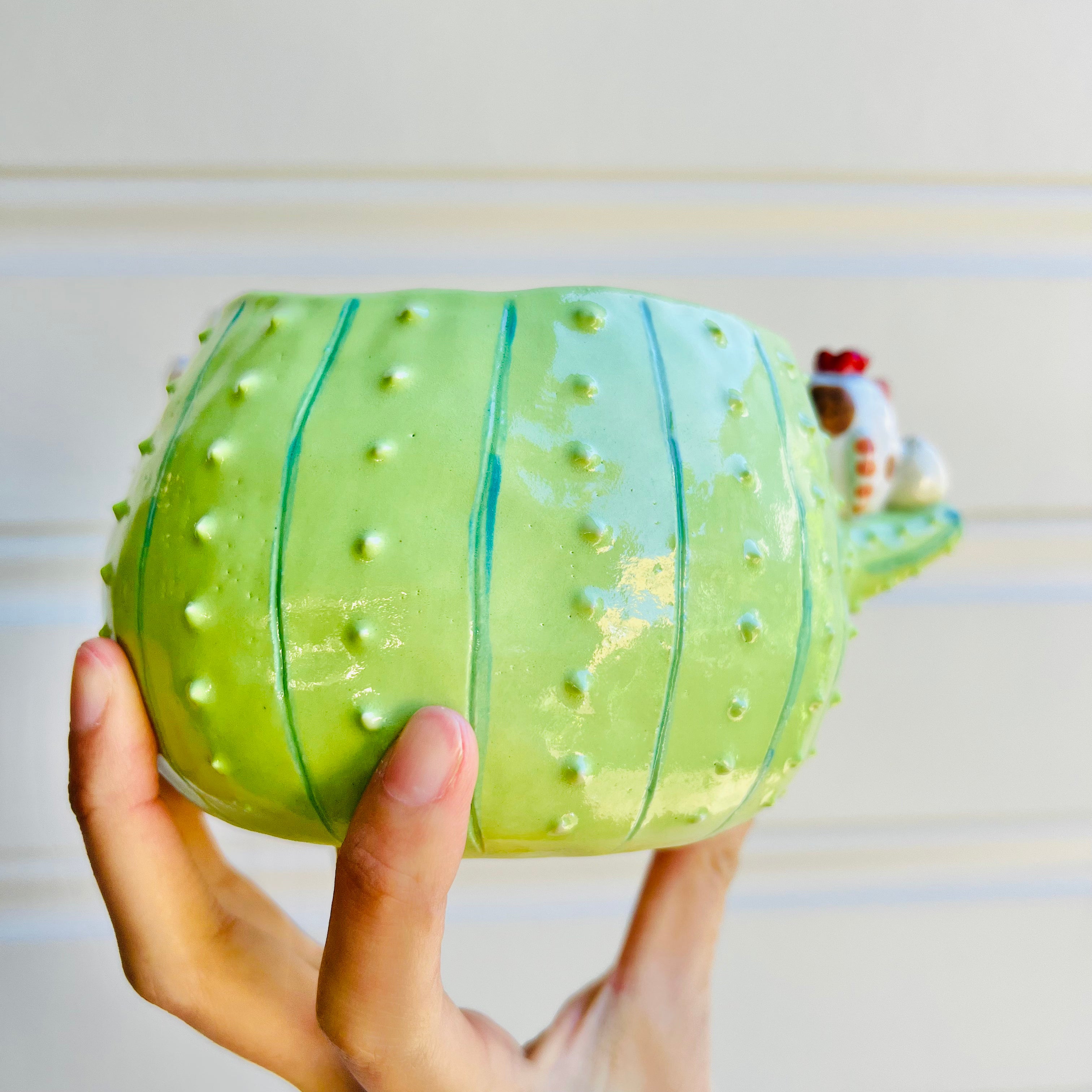 Flowery cactus pot with cat and dumpling friends