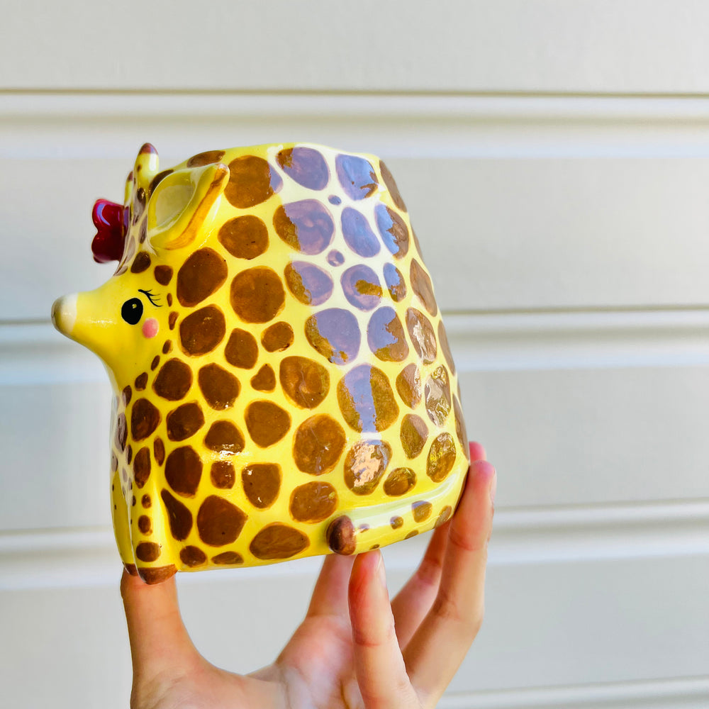 Giraffe pot, photo 3 of 5
