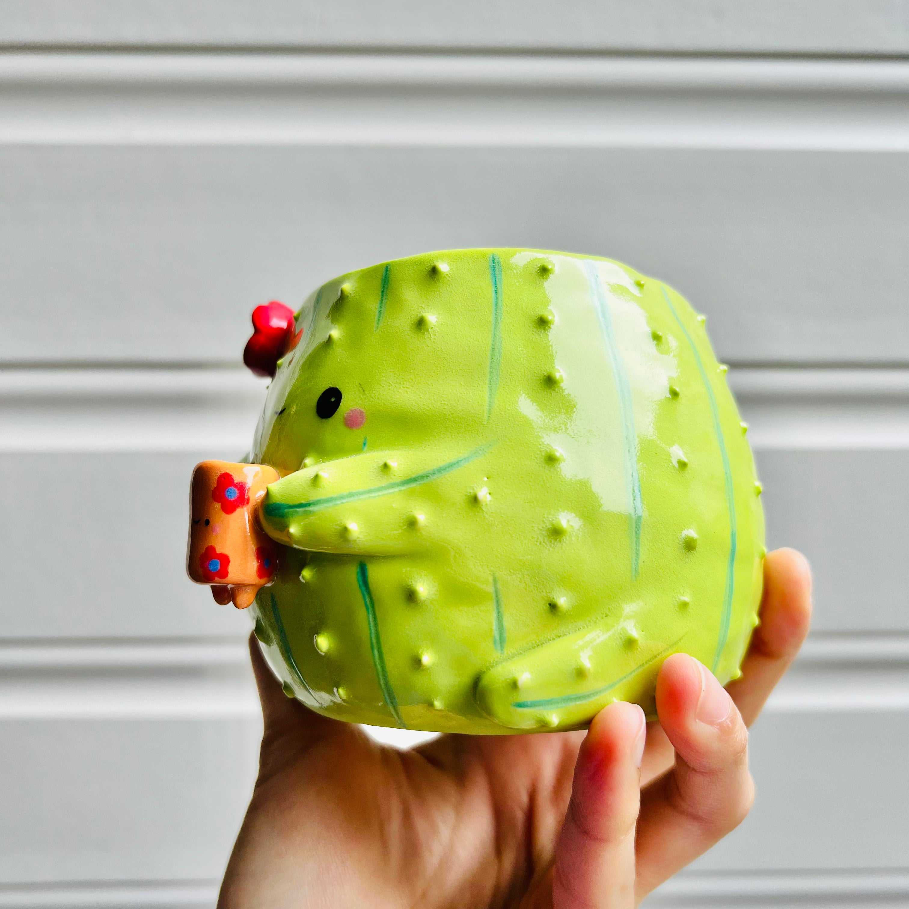 Flowery cactus pot with mug friend