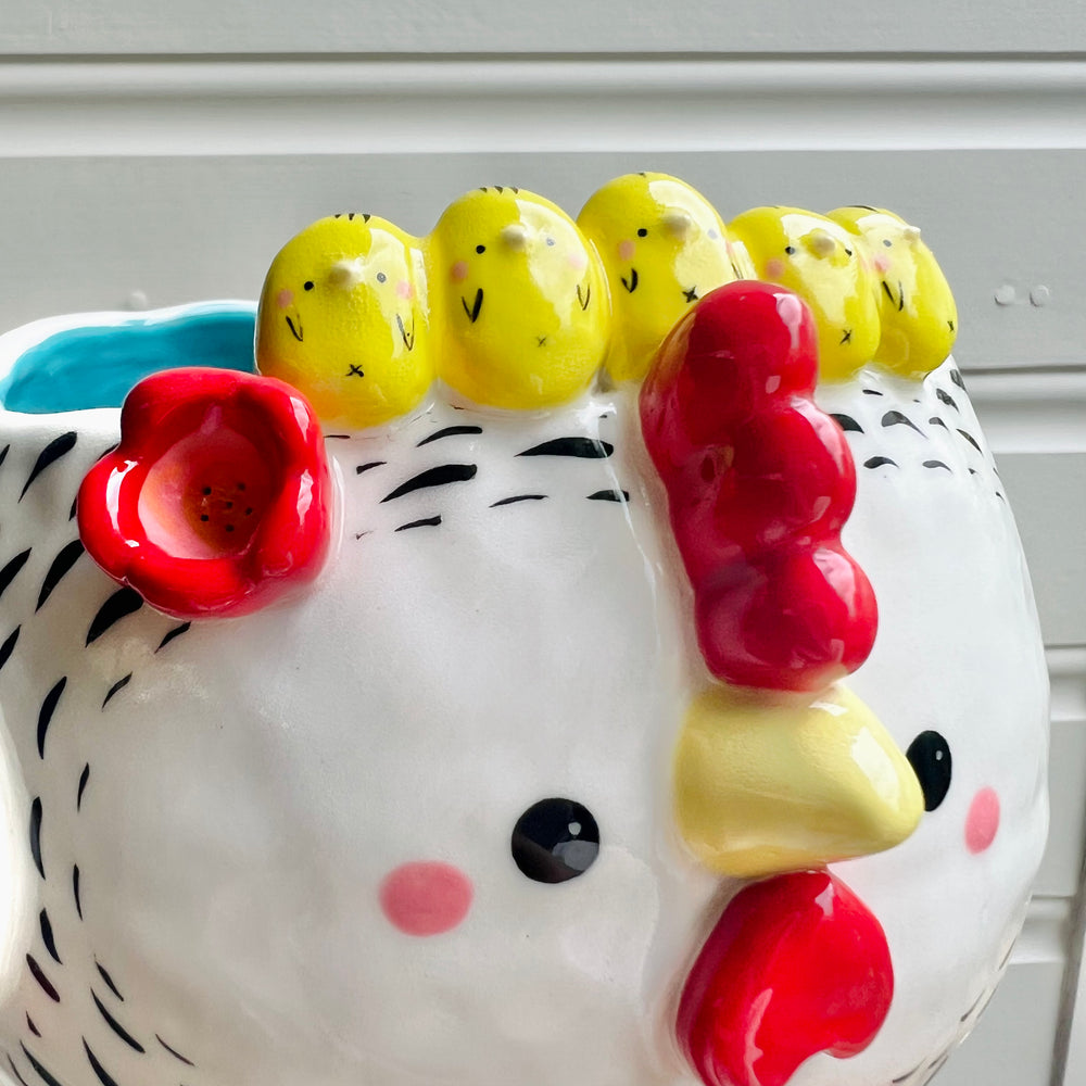 LARGE white chick crown chicken pot, photo 7 of 8