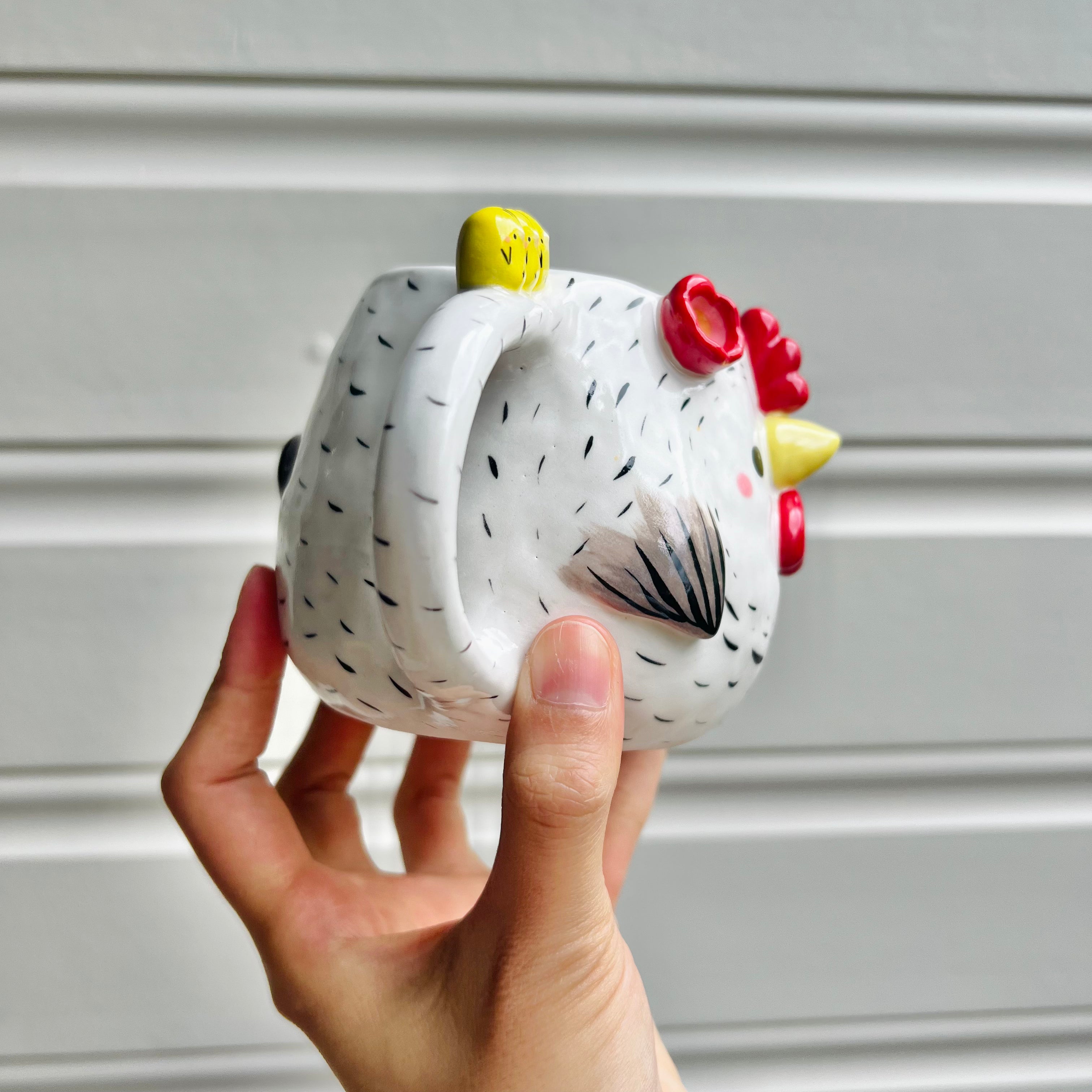 White chicken mug with chicks