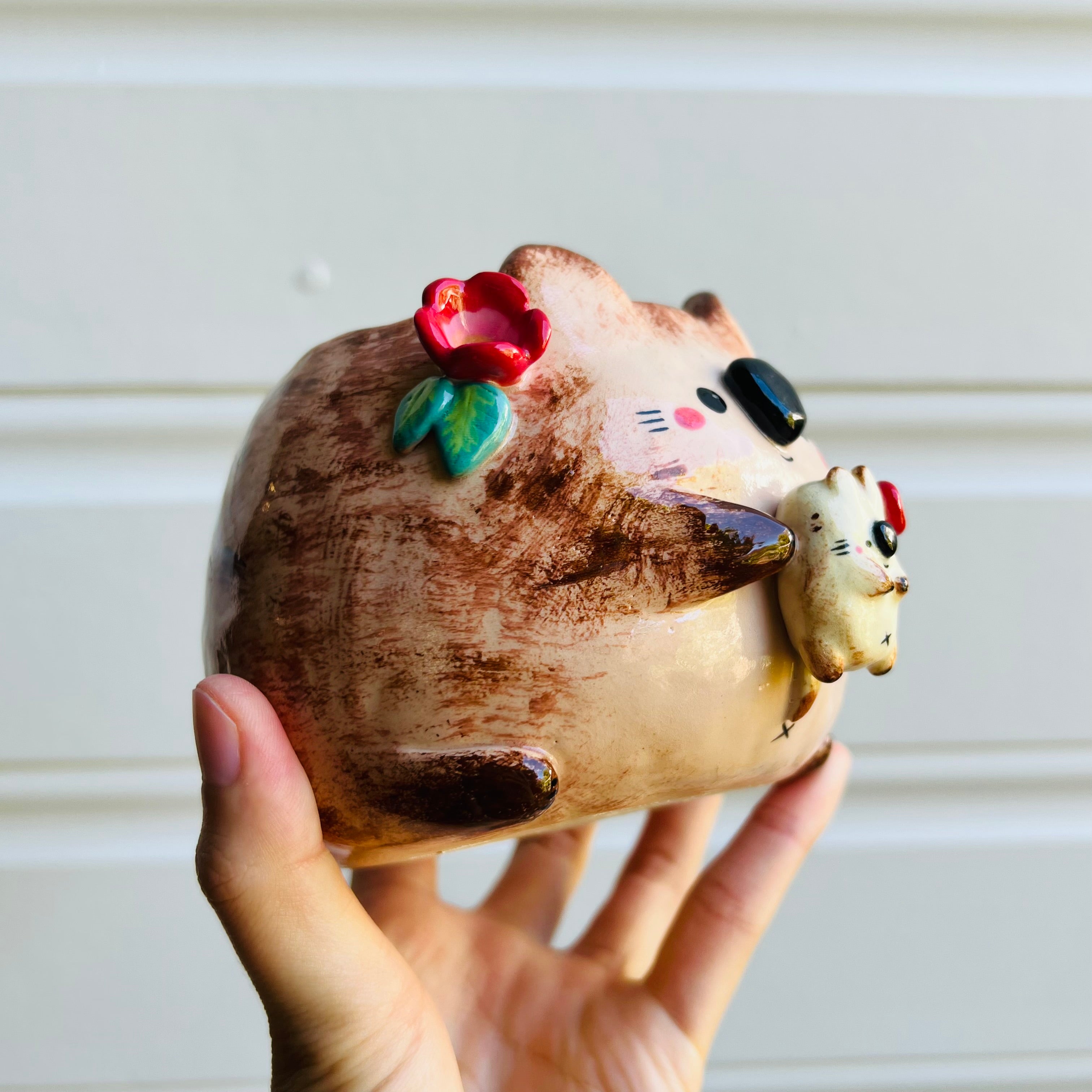 Flowery Quokka Pot with quokka baby