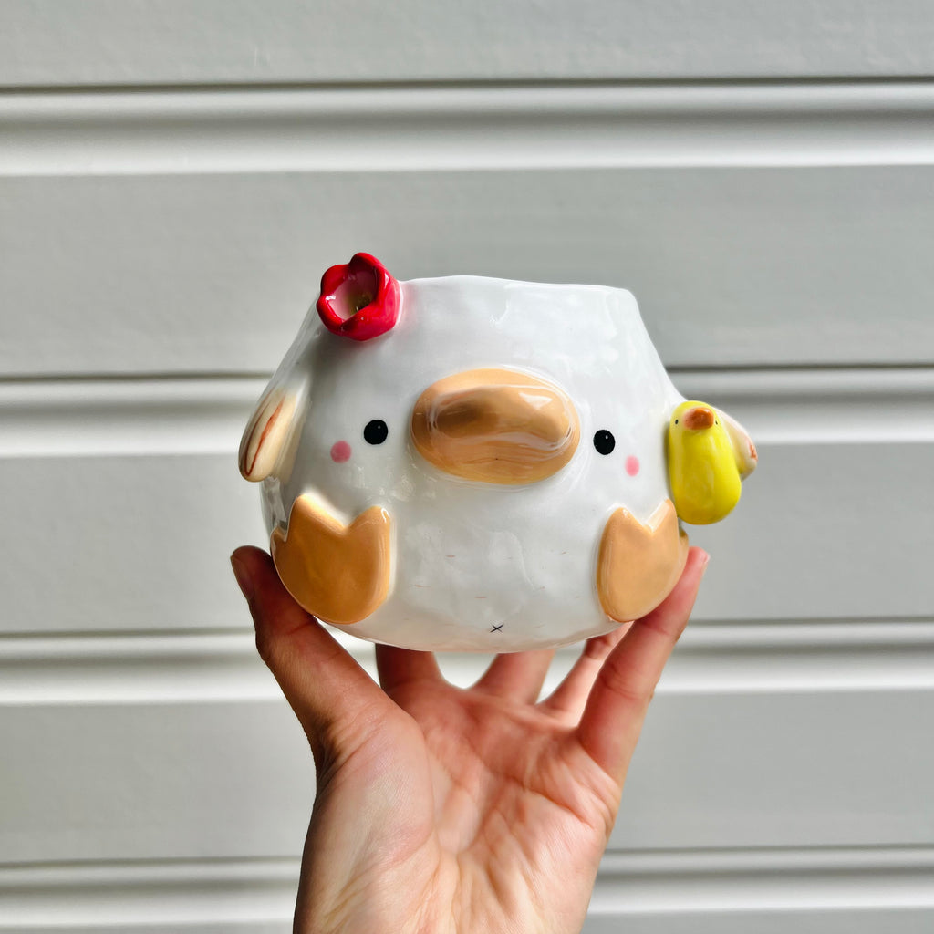 Flowery duck pot with duck friend