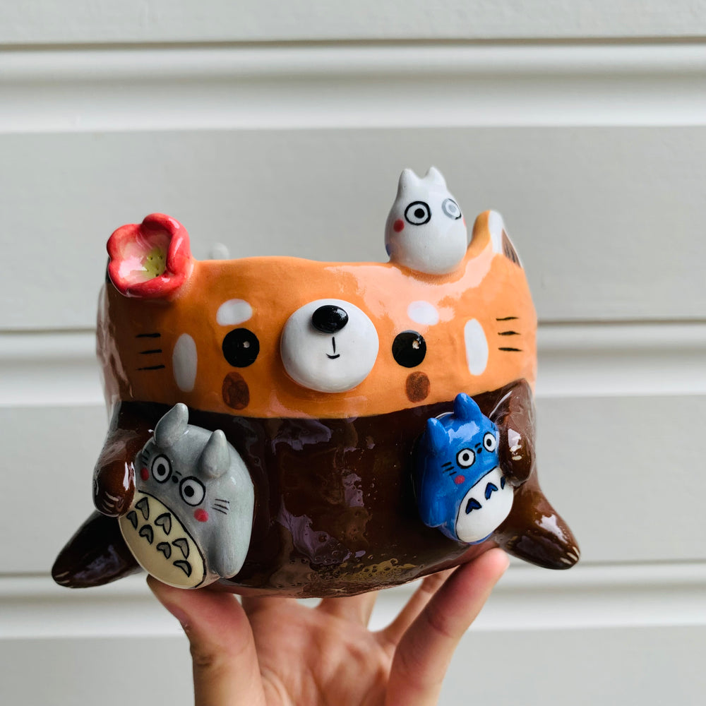 Red panda pot with Totoro friends, photo 1 of 13