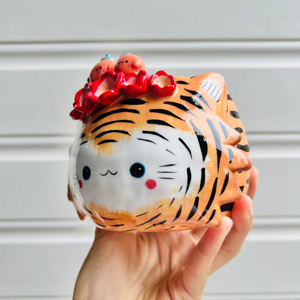 Flower crown tiger pot with mandarin friends, photo 3 of 5
