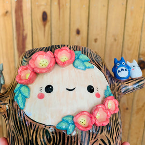 Big flowery tree pot with Totoro friends