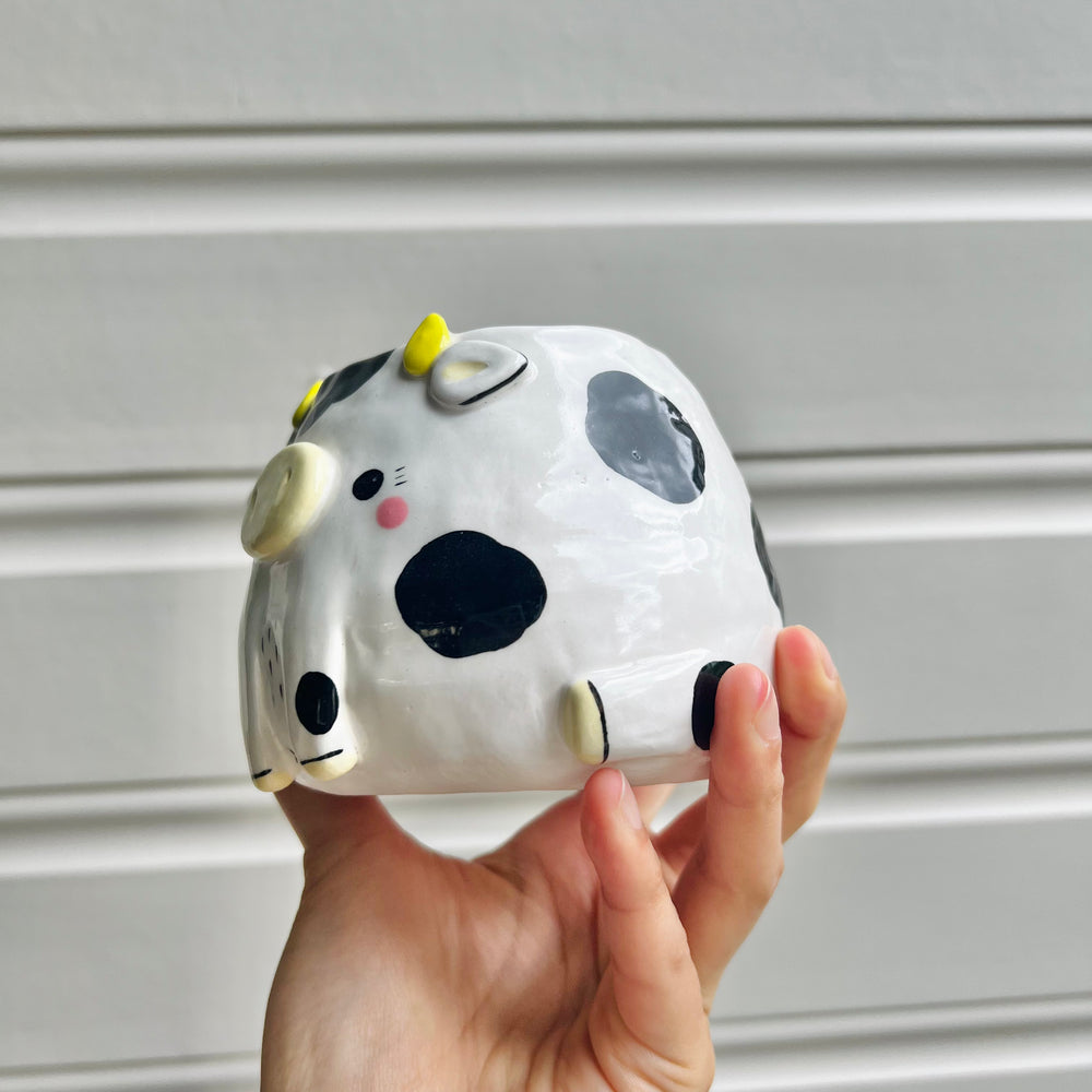 Flowery cow pot, photo 3 of 7