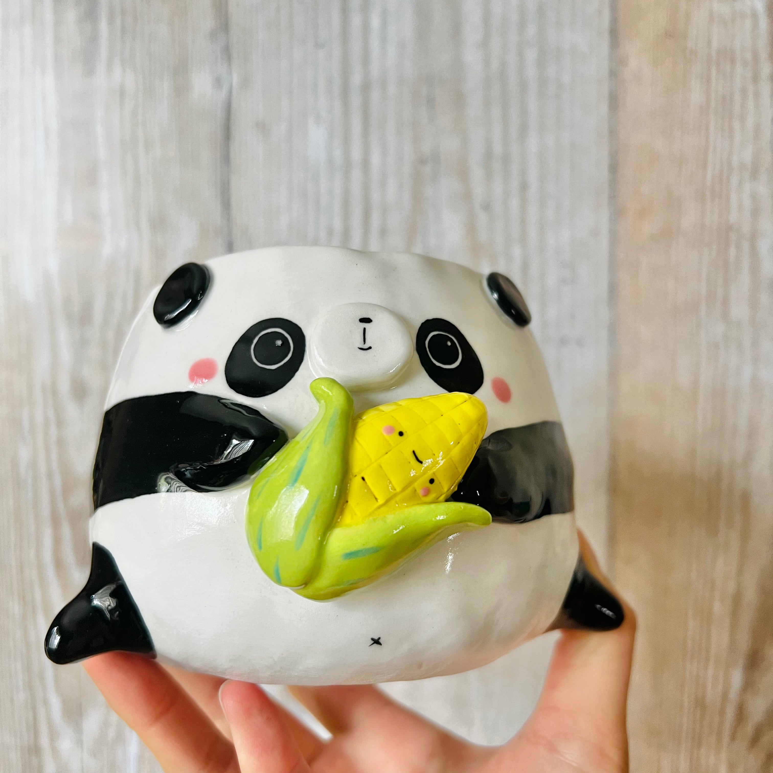 PANDA POT with corn cob friend