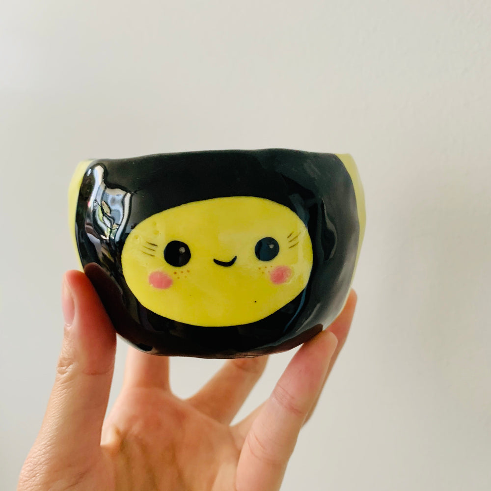 BLUE ‘Bee happy’ snack bowl, photo 1 of 5