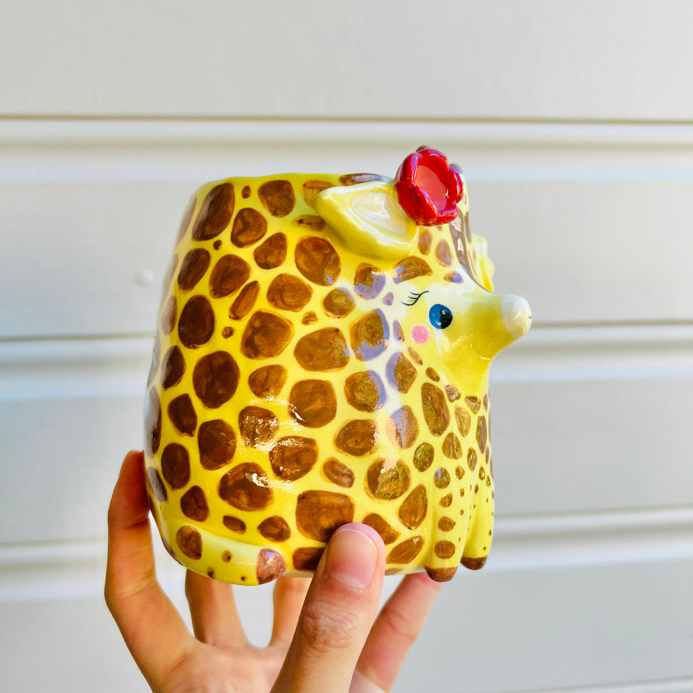 Giraffe pot, photo 2 of 5