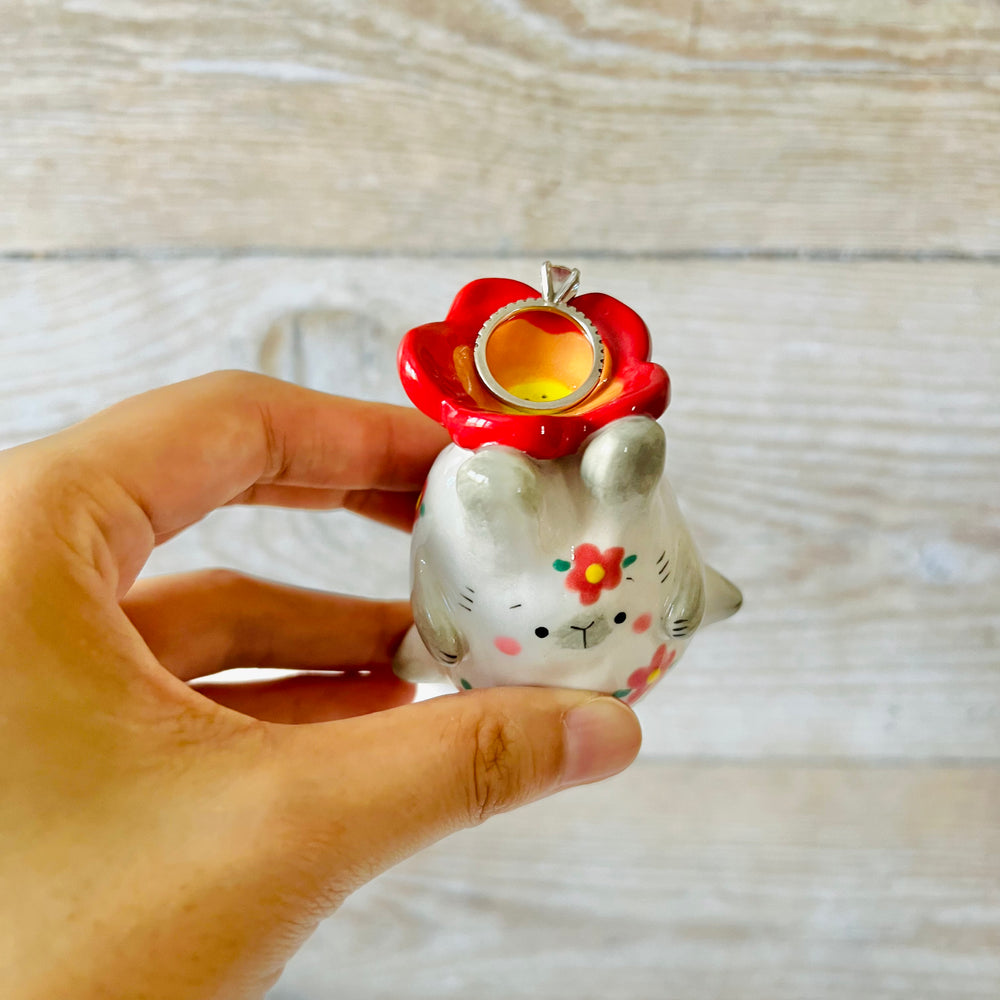 Flower head bunny ornament/ring holder, photo 2 of 7