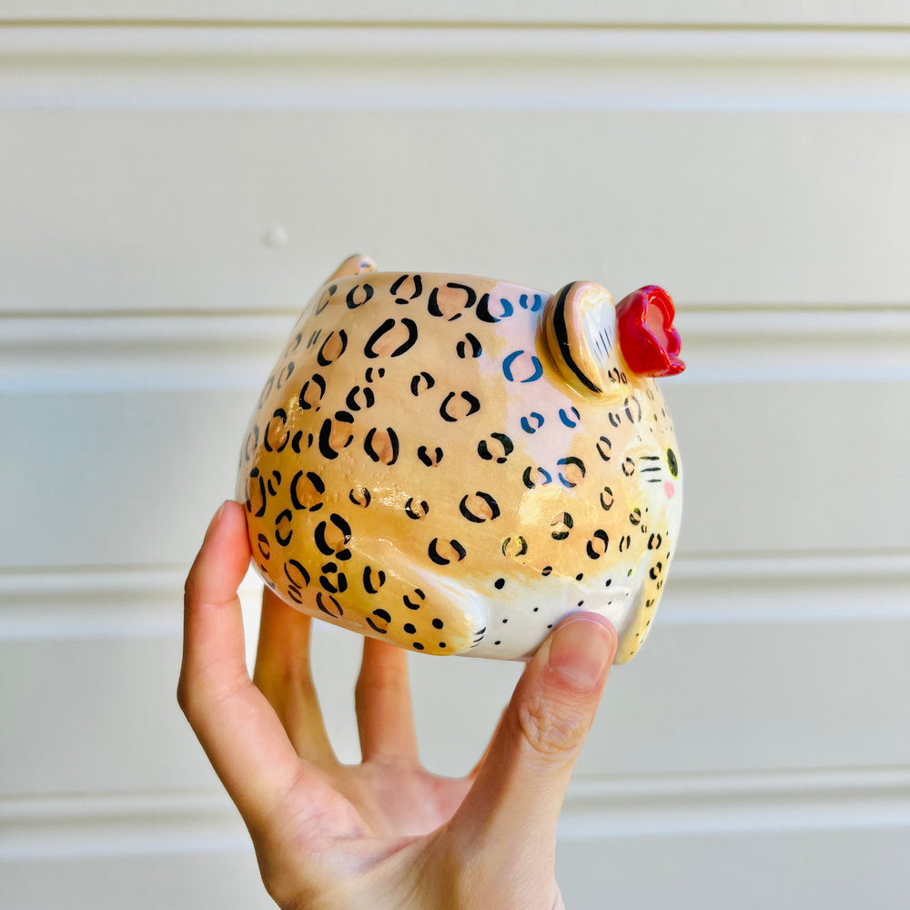 Leopard pot, photo 2 of 5