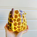 Giraffe pot