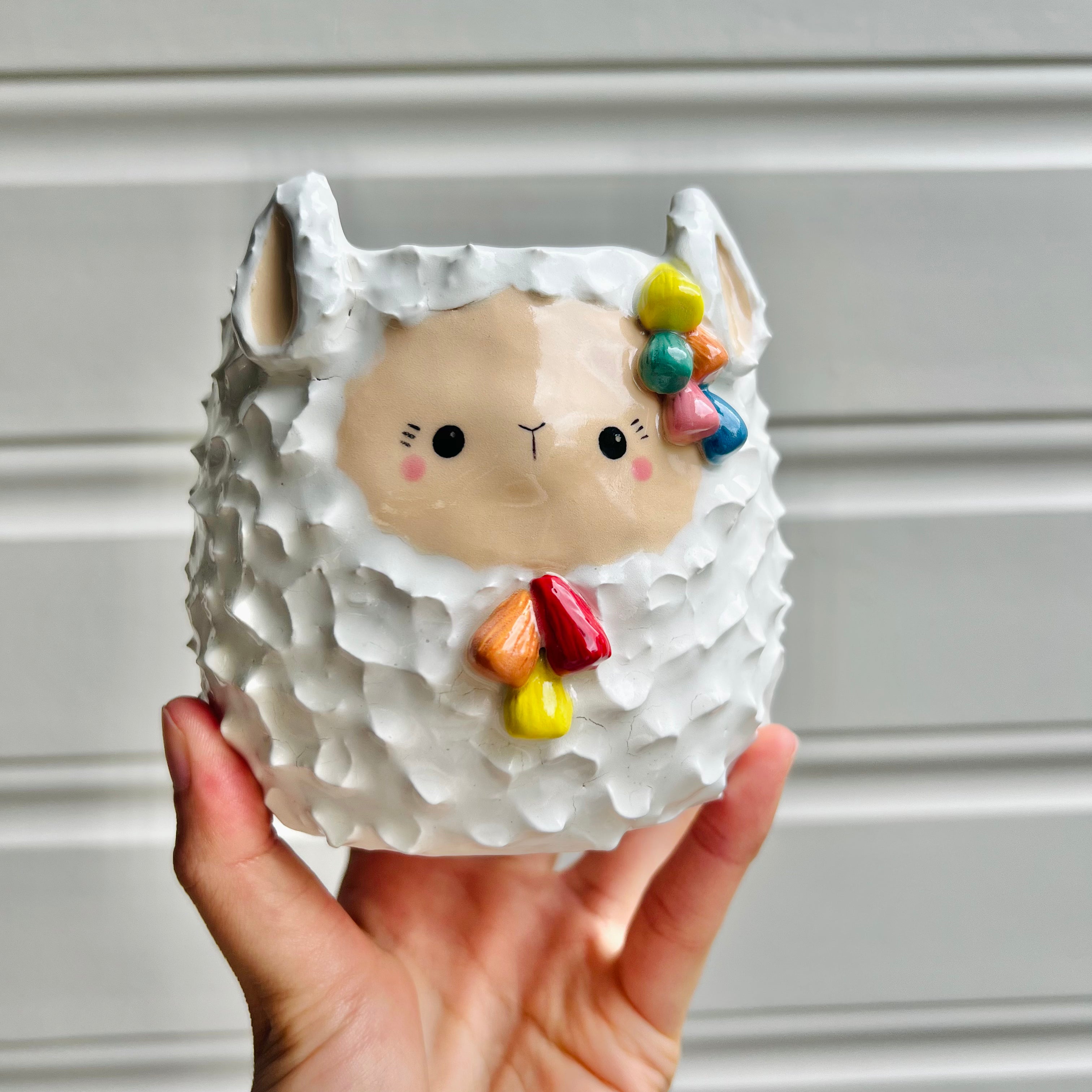 Tassel llama pot