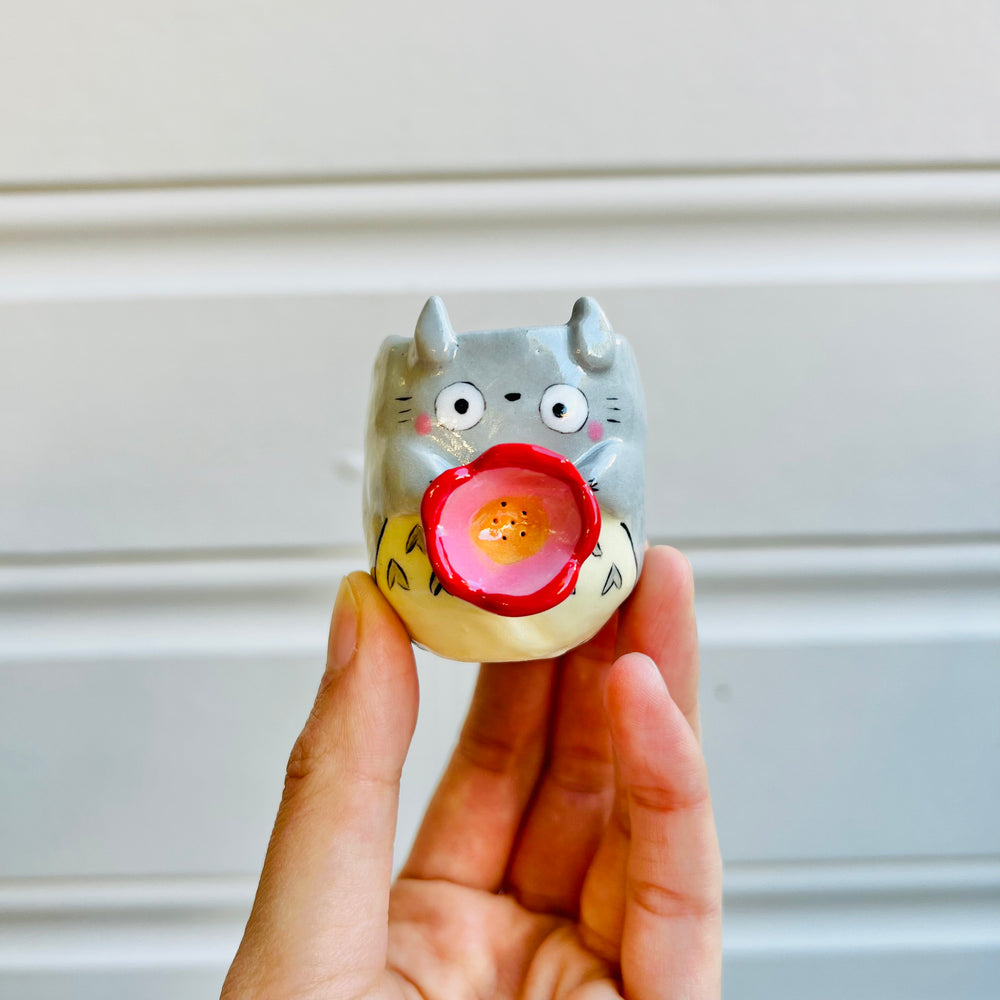 MINIS Totoro with flower, photo 1 of 5