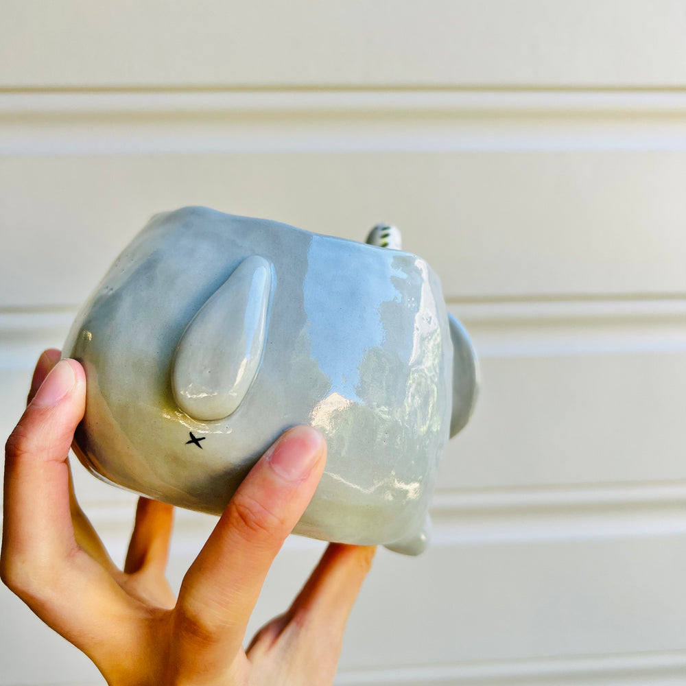 Elephant pot with egret friend, photo 4 of 5