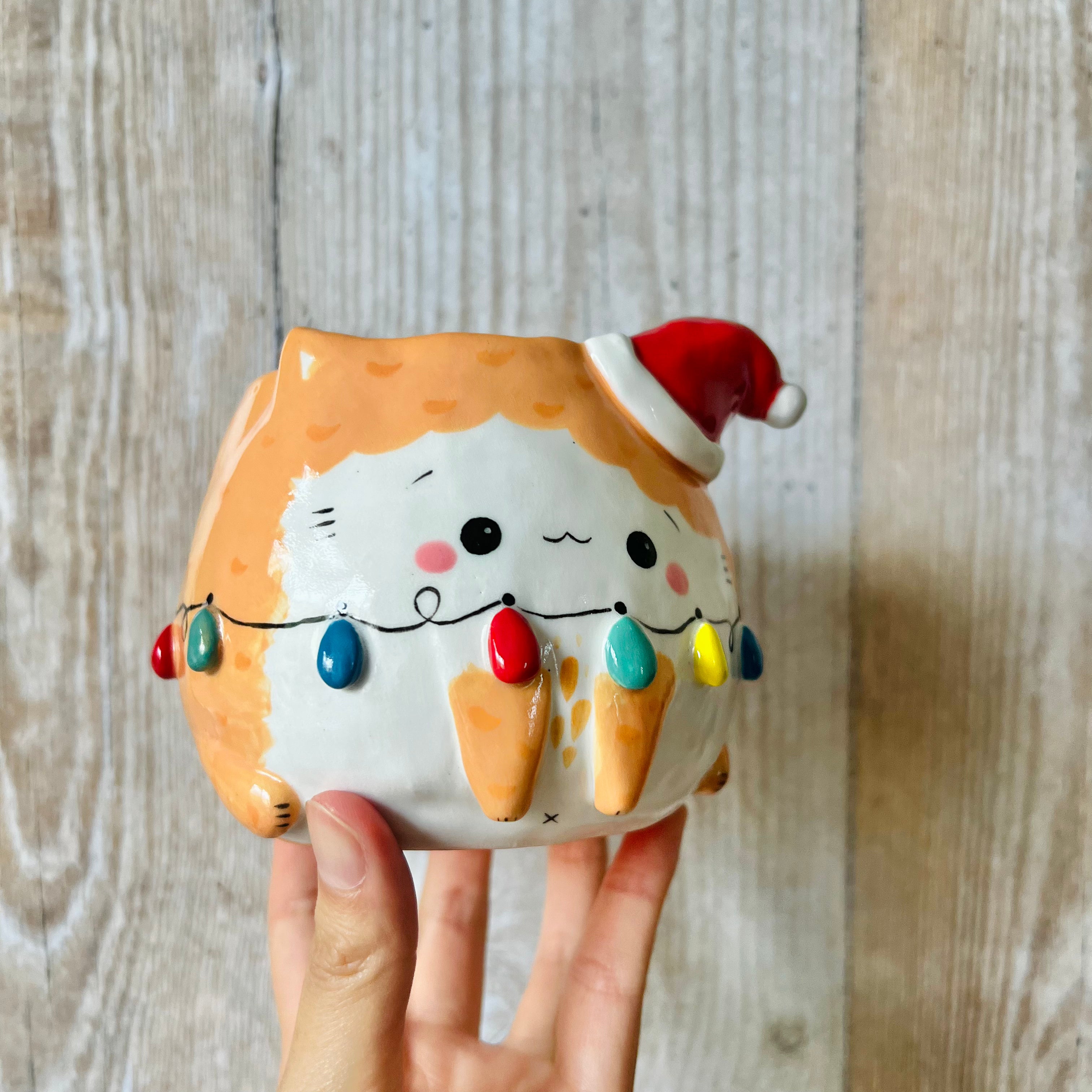 CHRISTMAS LIGHTS GINGER CAT POT