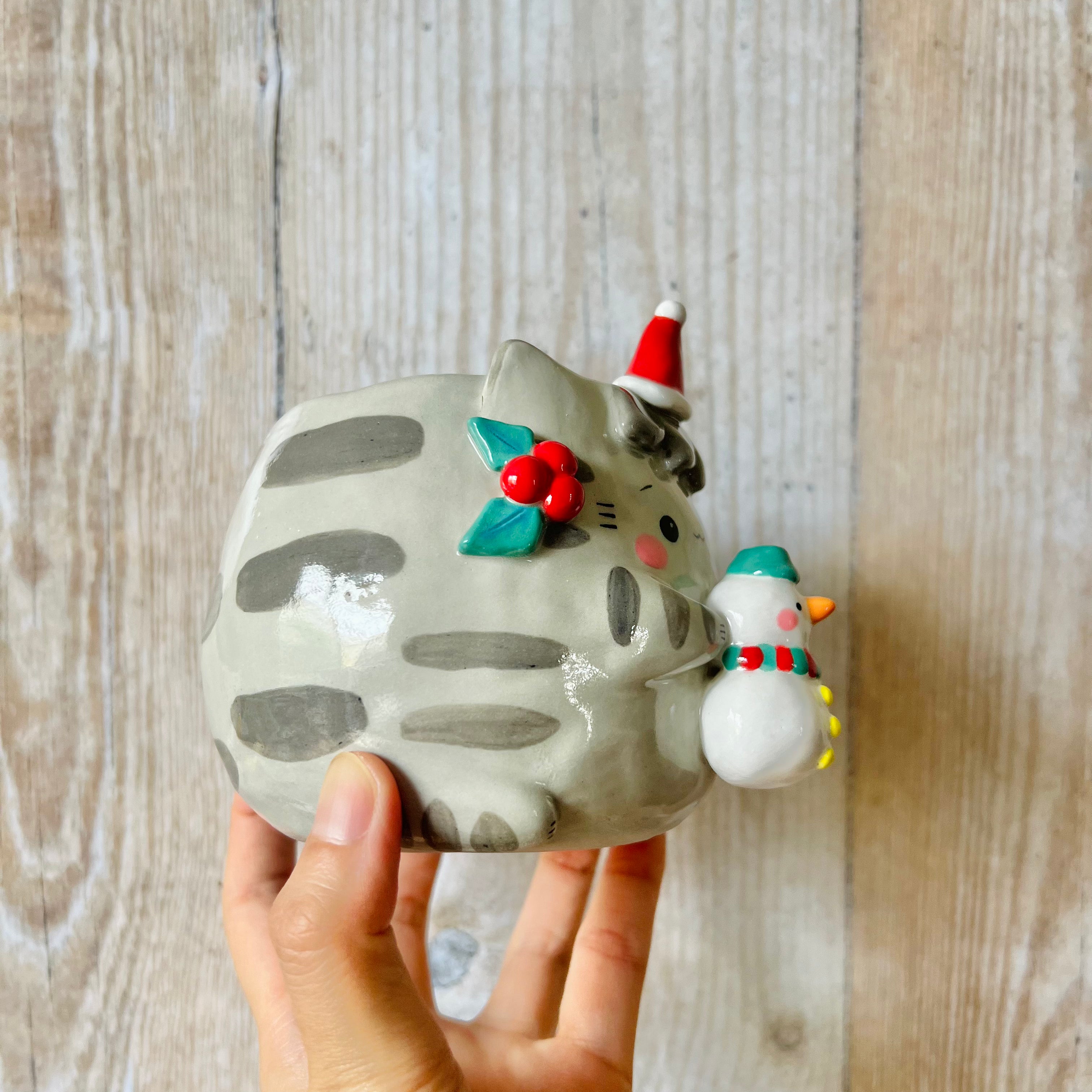 FESTIVE GREY CAT POT with snowman friend