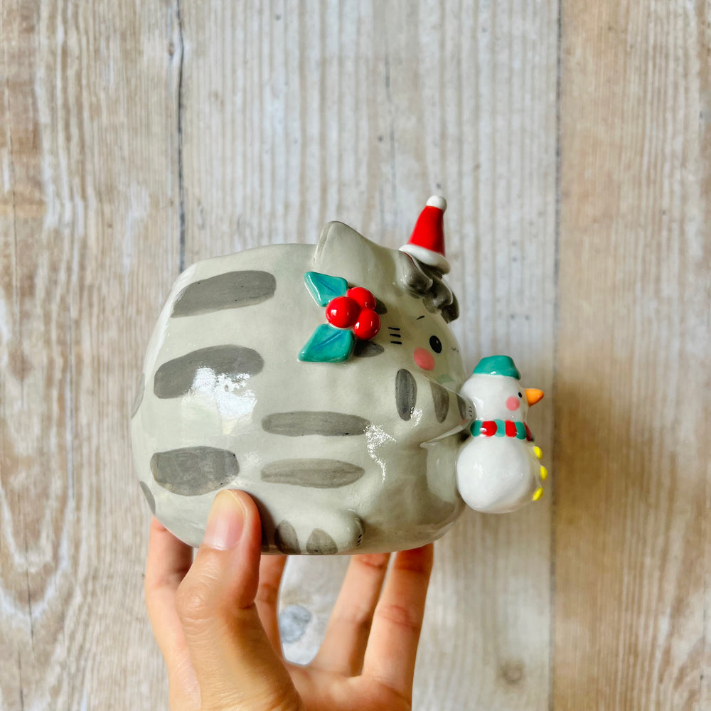 FESTIVE GREY CAT POT with snowman friend, photo 2 of 8
