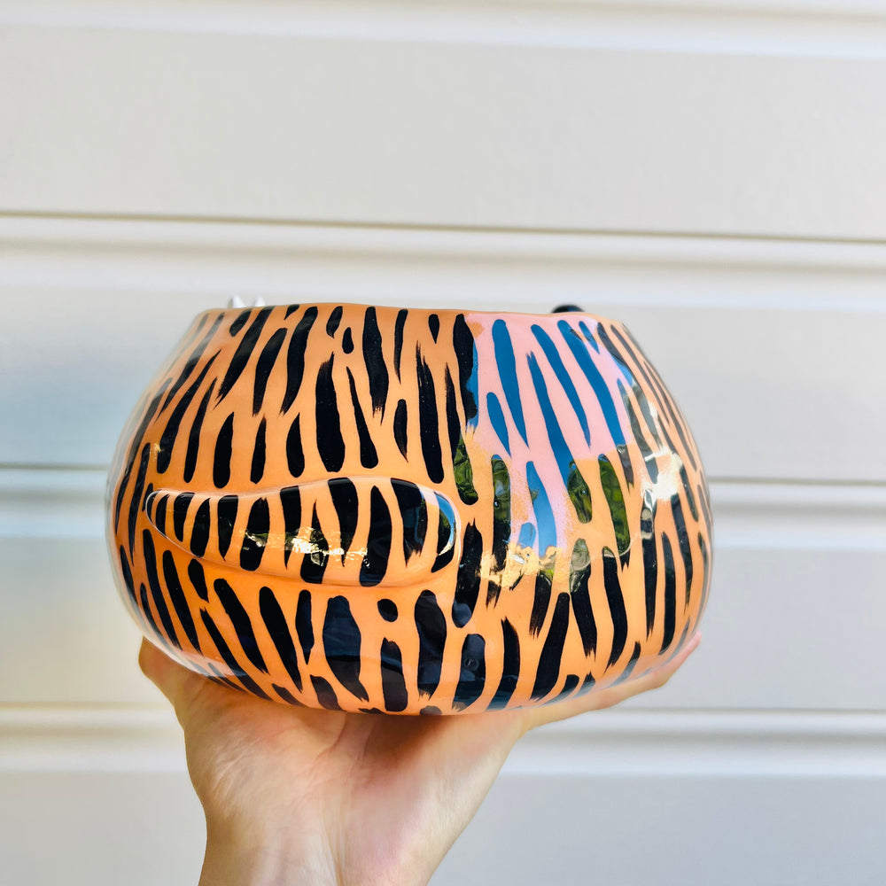BIG tiger pot with Totoro friends, photo 4 of 5