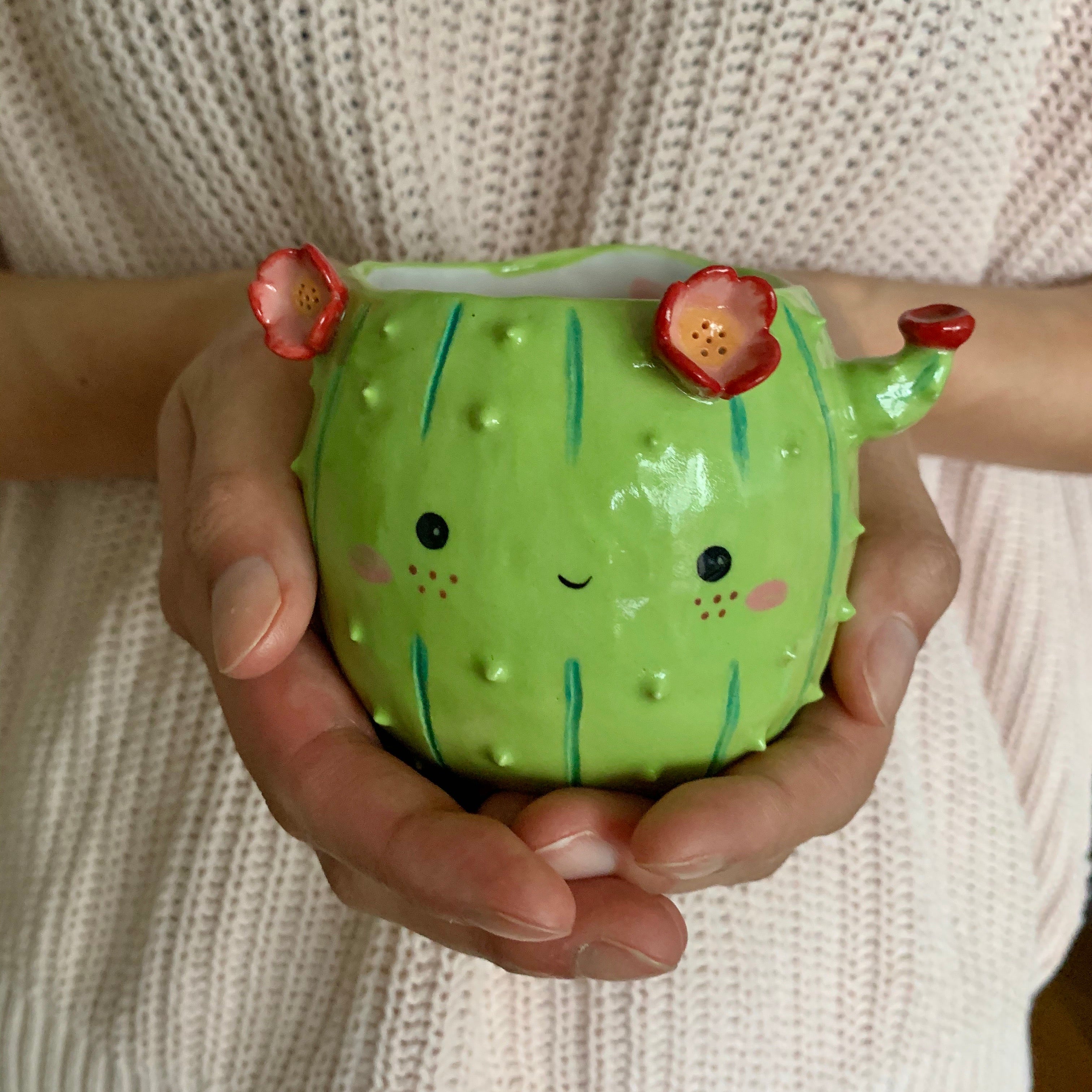 Flowery cactus hug mug